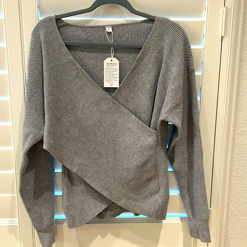 Made with heart. Brand new grey sweater